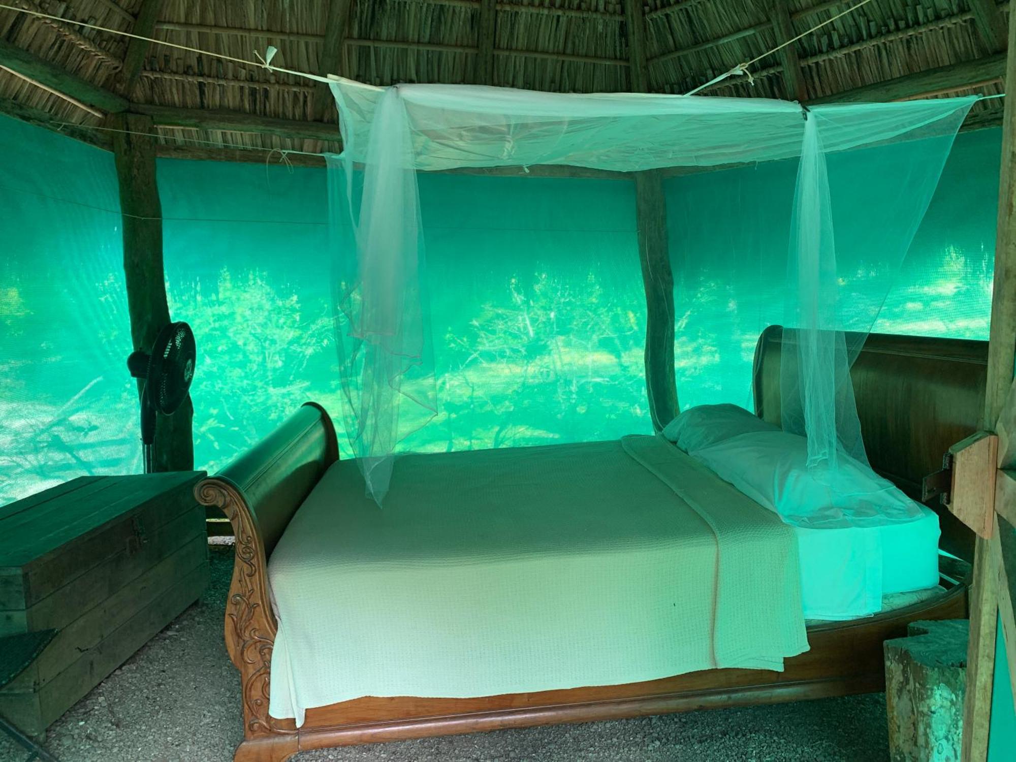 Готель Mal Pais Surf Camp Playa Santa Teresa  Екстер'єр фото