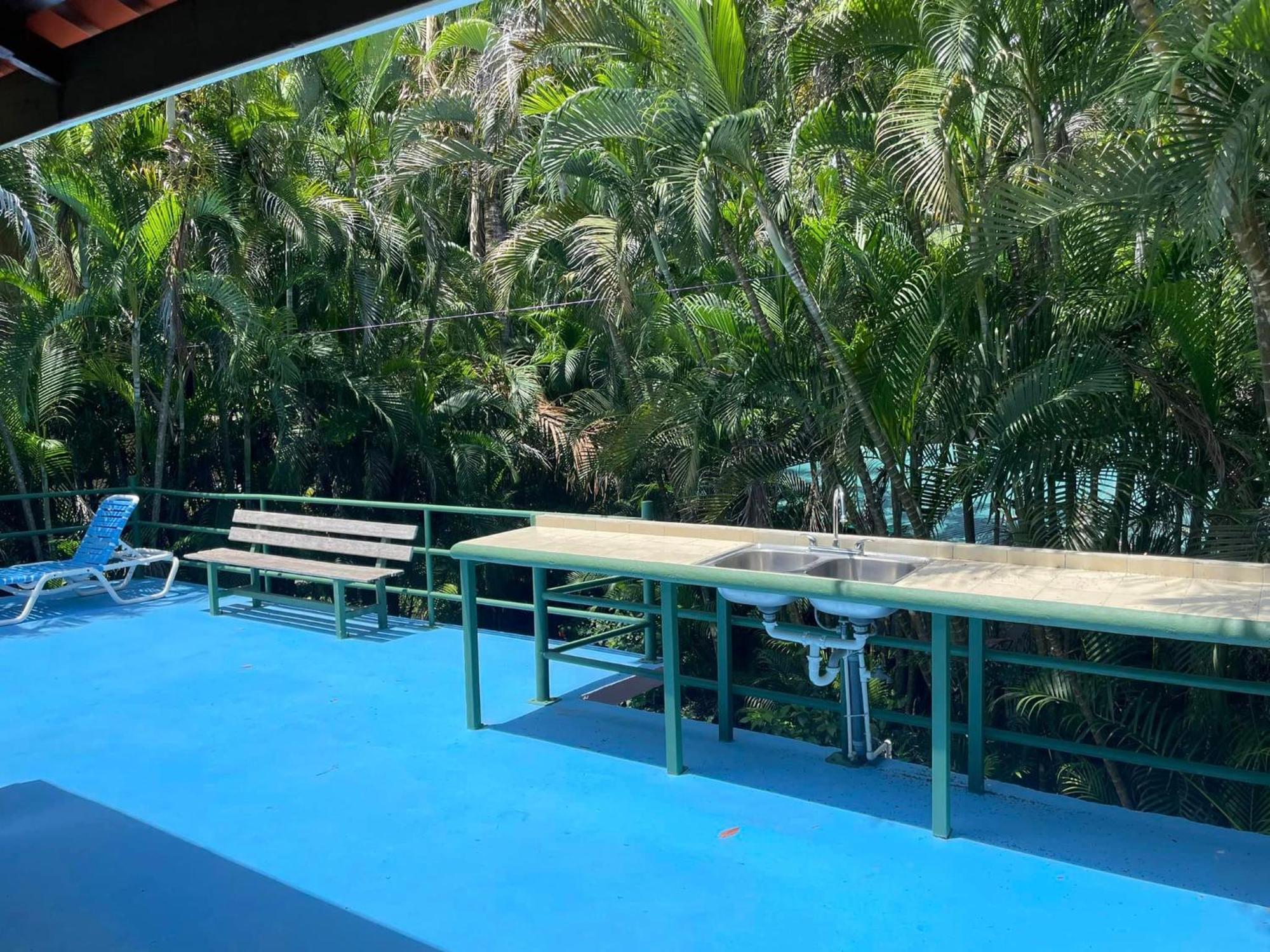 Готель Mal Pais Surf Camp Playa Santa Teresa  Номер фото