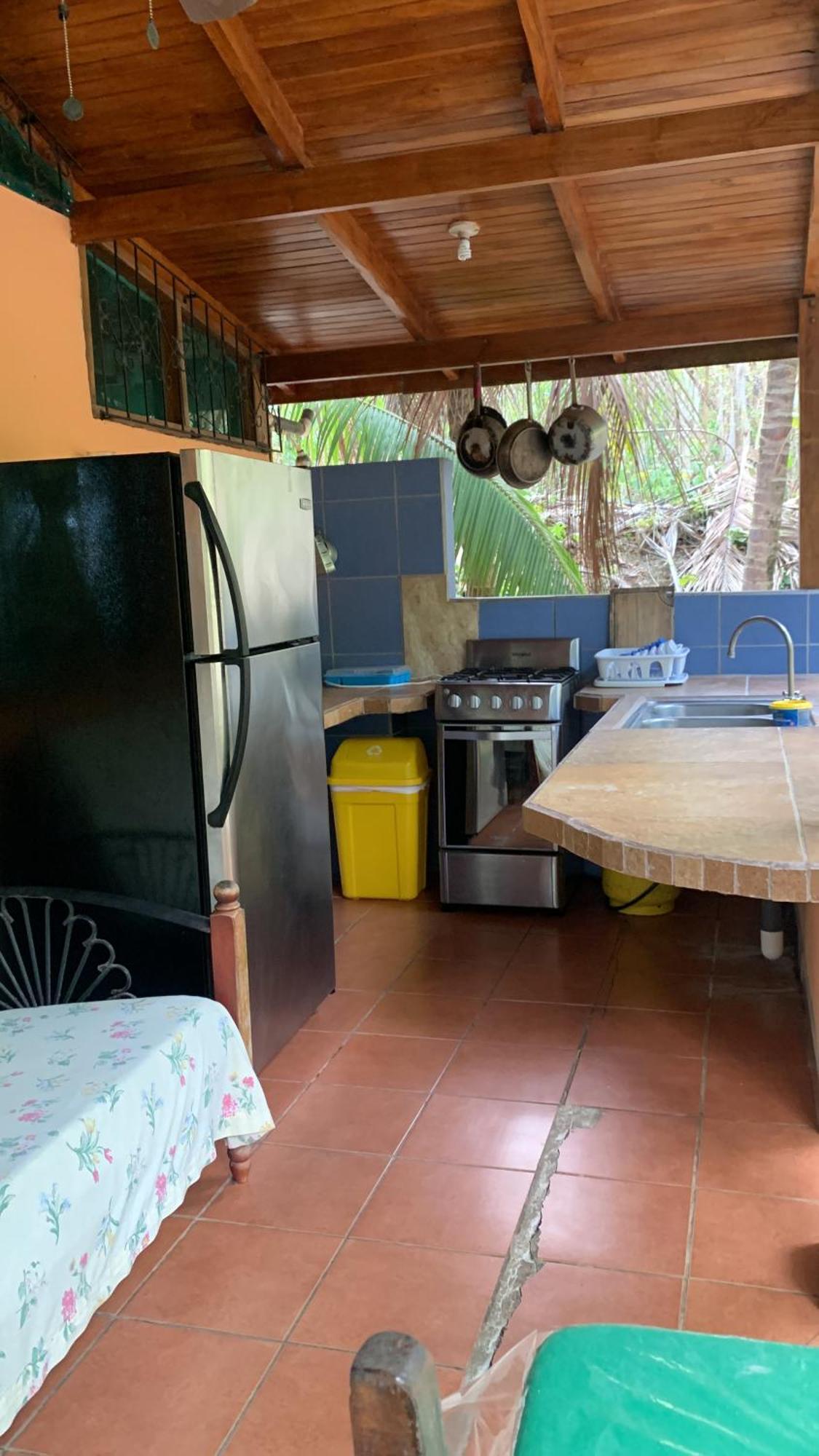 Готель Mal Pais Surf Camp Playa Santa Teresa  Екстер'єр фото
