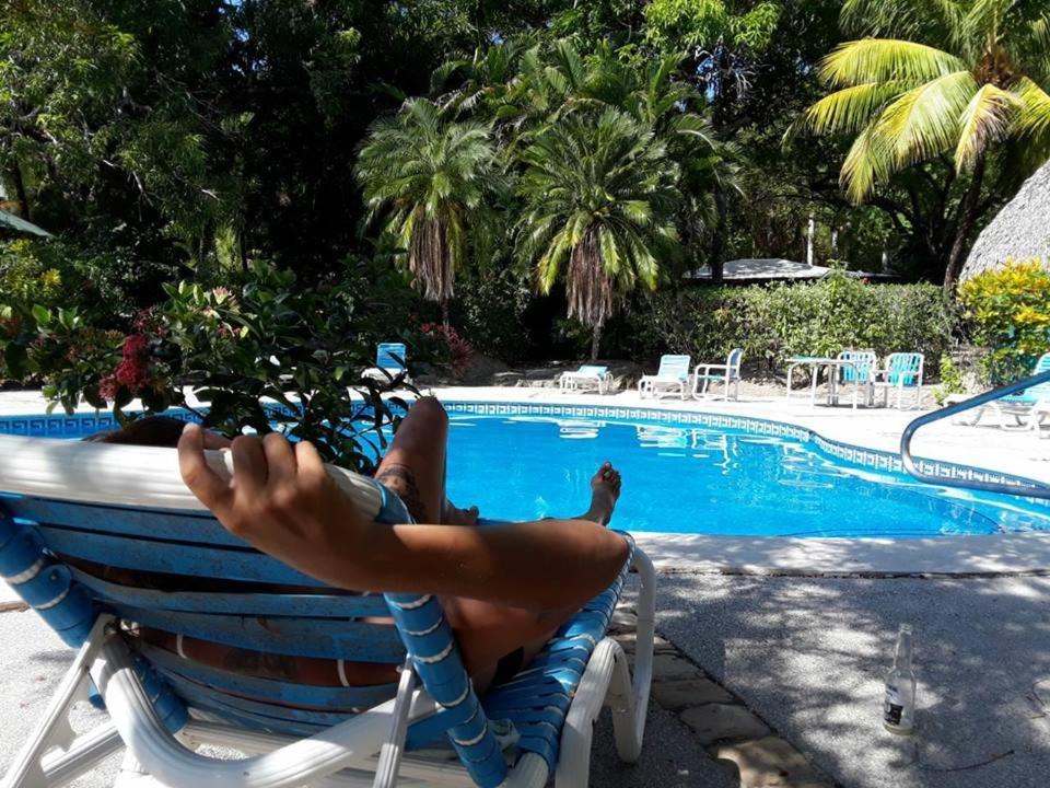 Готель Mal Pais Surf Camp Playa Santa Teresa  Екстер'єр фото